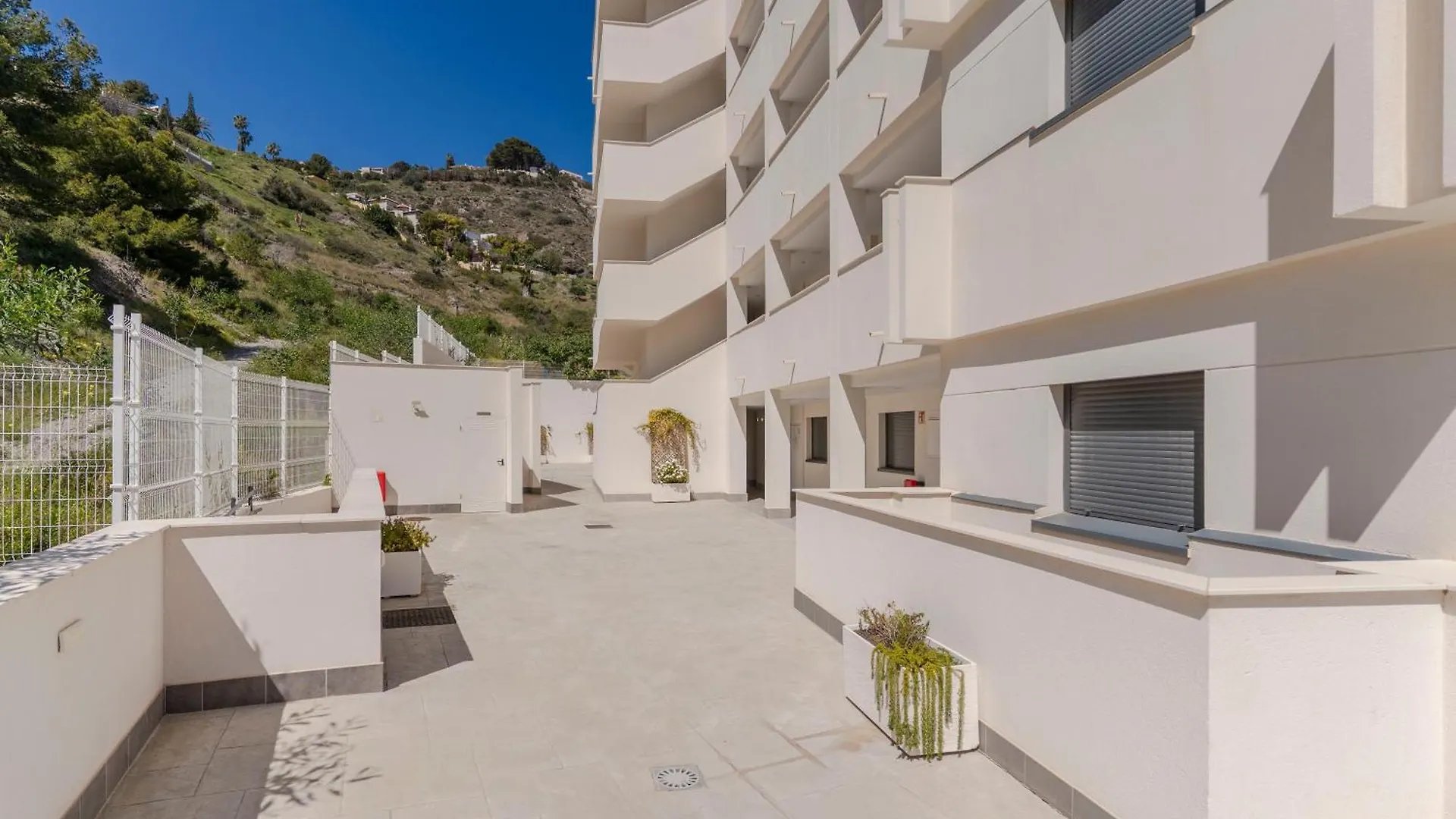 Rentitspain Playa, Piscina Y Terraza Al Mar La Herradura  Lejlighed